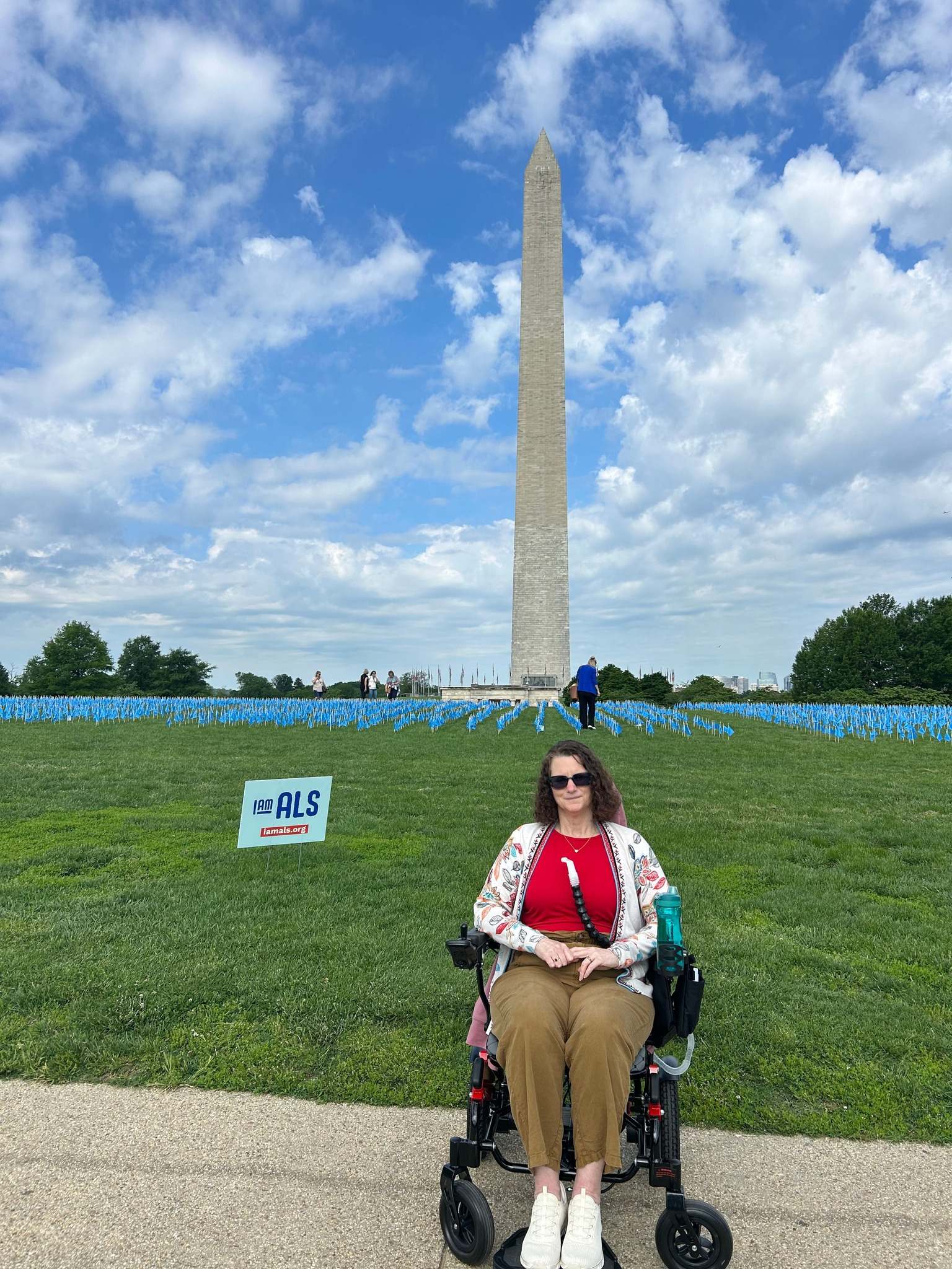 Liz Fassler in front of the Washington Monument